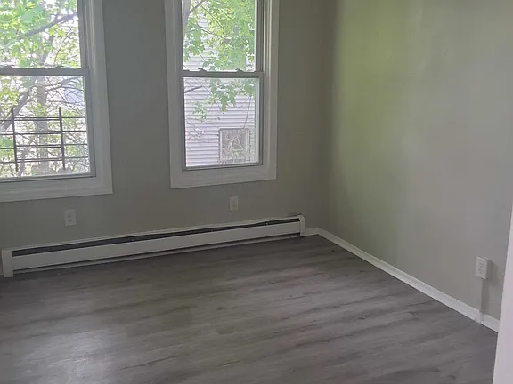 666 Grove St #2L — photo 4 of 7