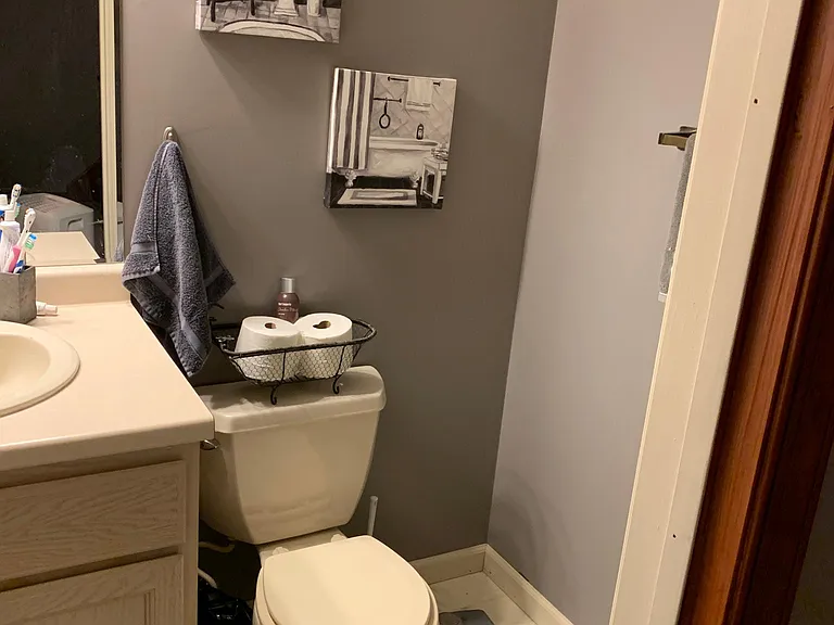 748 Eichelberger St — Photo 18