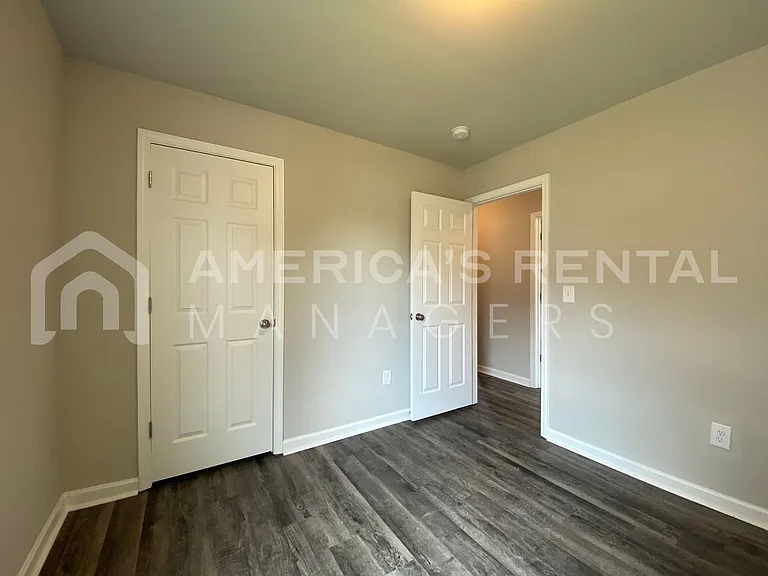 52 Cottage Ln — Photo 24