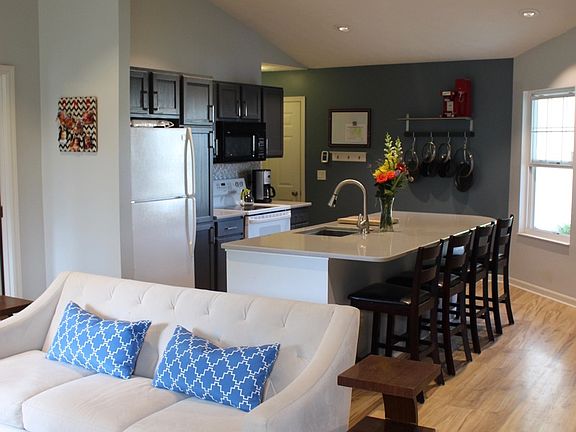 4th image of 268 Triple Crown Dr