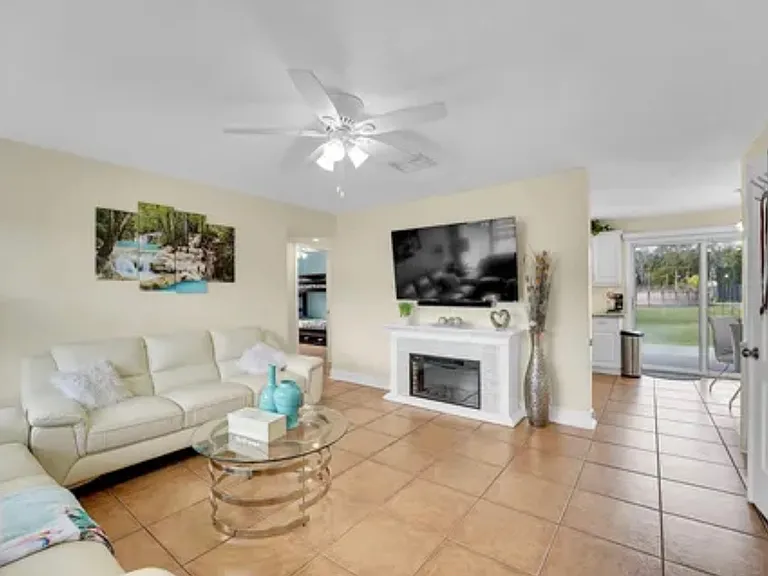 715 S Jenkins Rd — Photo 15