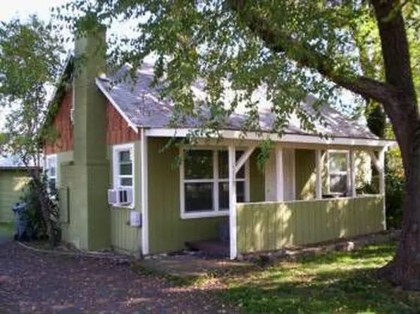 1119 Talent Ave, Talent, OR 97540