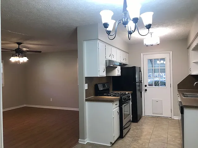 5730 Valleybrook Rd — Photo 3