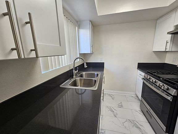 5th image of 1116 Elm Ave #7