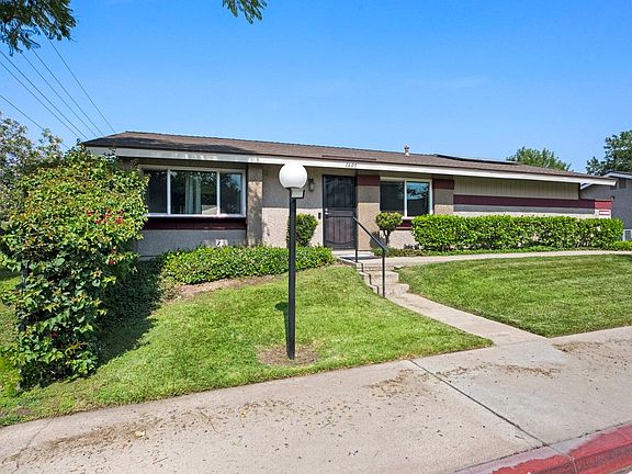 5th image of 1605 Carmel Cir E