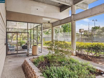 420 N Civic Dr APT 201, Walnut Creek, CA, 94596