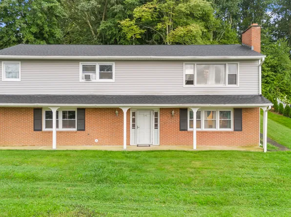 126 Split Rock Drive, Waterbury, CT 06706