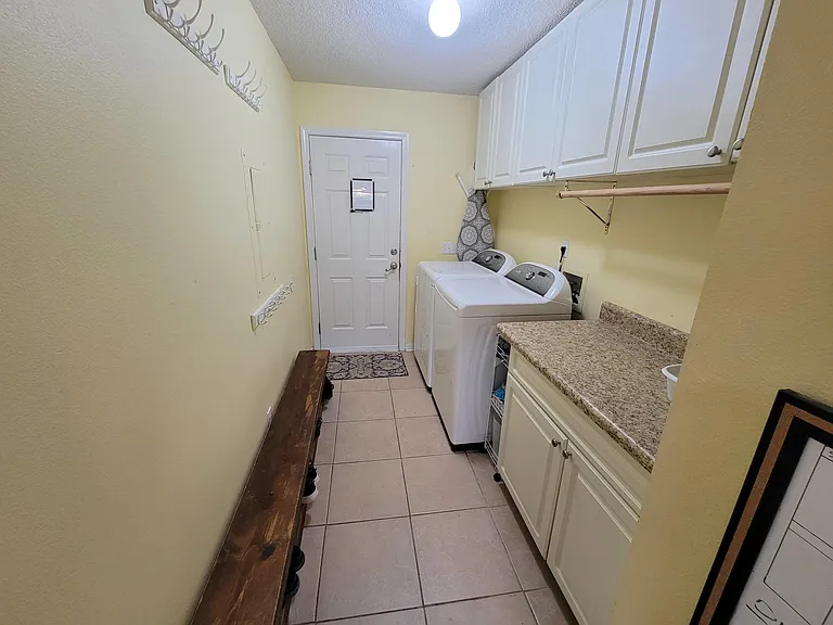 7399 Olympia St — Photo 25