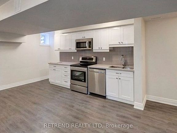 3rd image of 892 Palmerston Ave