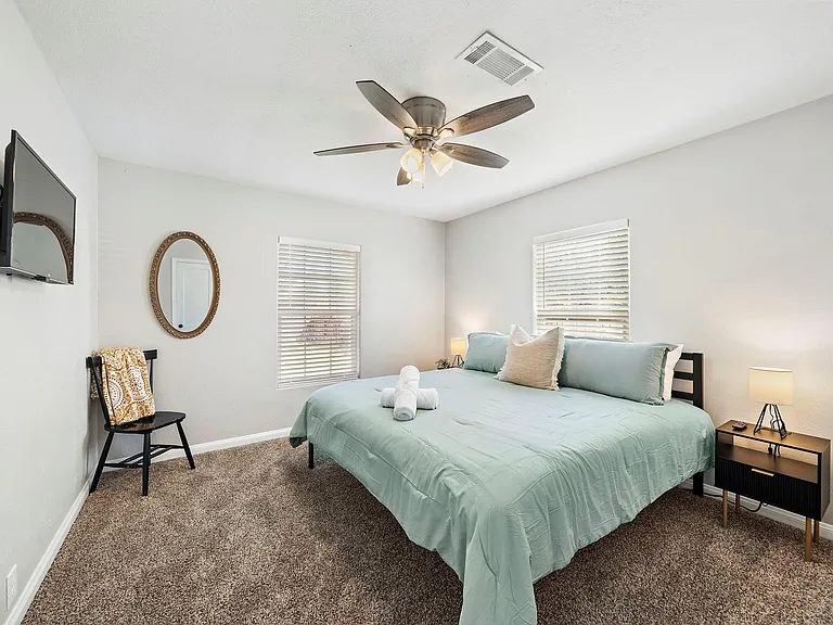 1206 Olive St — Photo 10