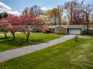 12 Redwood Dr, Greenville, PA