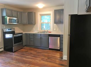 10 Prospect St, West Warwick, RI 02893