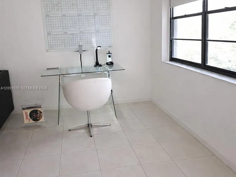 500 NE 2nd St #221 — Photo 7