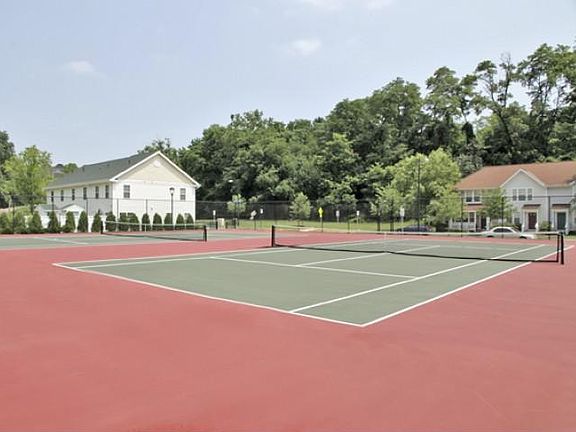 Oak Hill Apartments