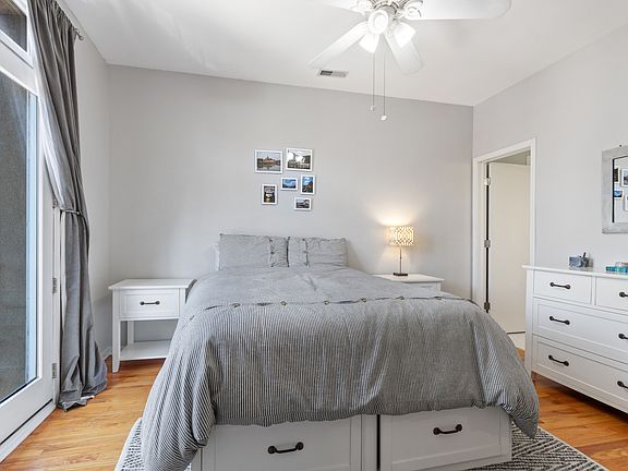 5th image of 3117A N Orchard St APT 3