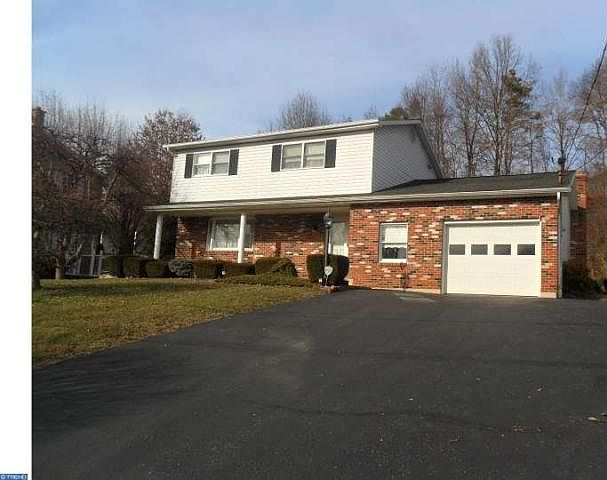 1st image of 565 Fernwood Ave