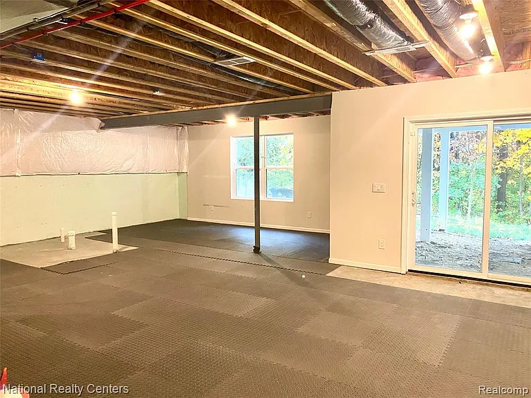 2835 Dillon Dr — Photo 27