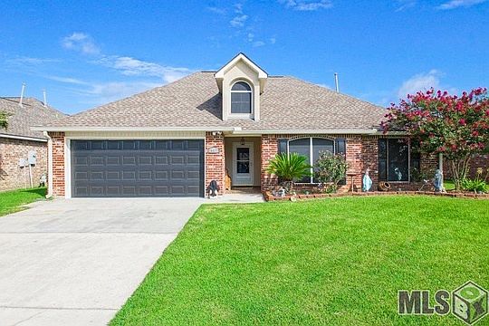 1st image of 26577 Parkwood Dr