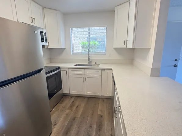 1051 Rock Springs Rd APT 142, Escondido, CA 92026