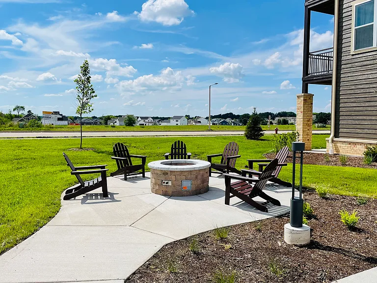 The Terraces of Windsor Crossing - Outdoor Fireplace