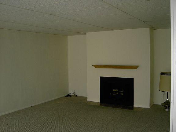 FAMILY ROOM FP