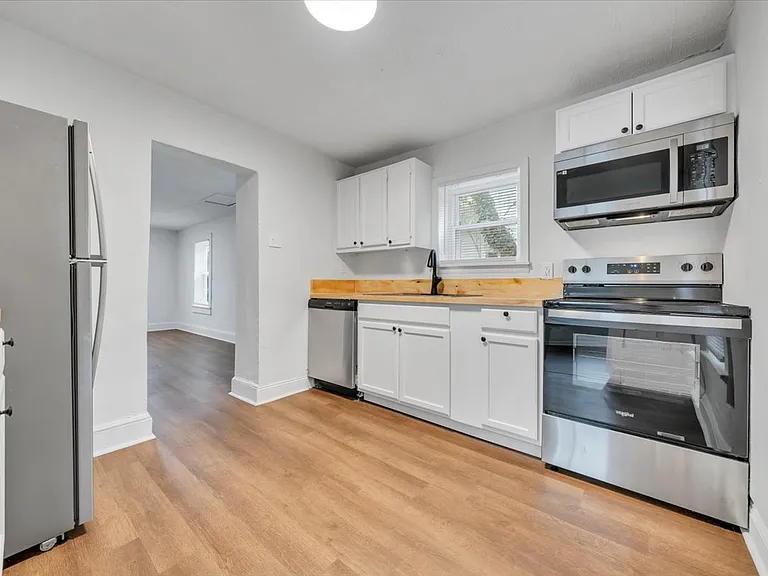 1515 Hanover Ave NW — Photo 6
