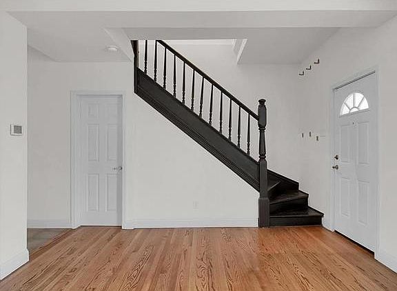 5th image of 4982 Magnolia Ave