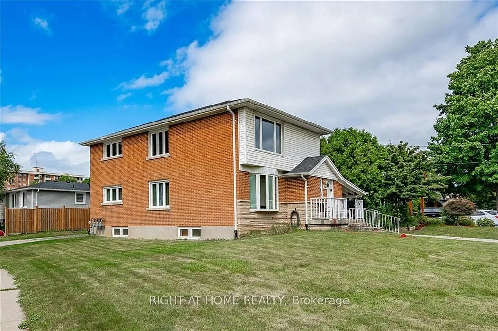 2 bed, $2,400 — Photo 1