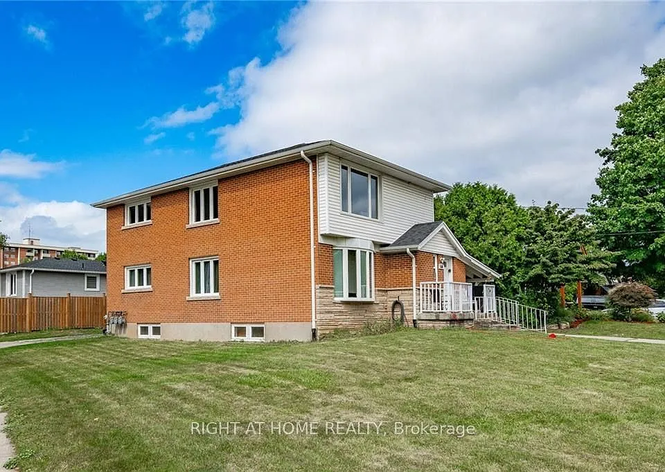 1385 Olga Dr #B