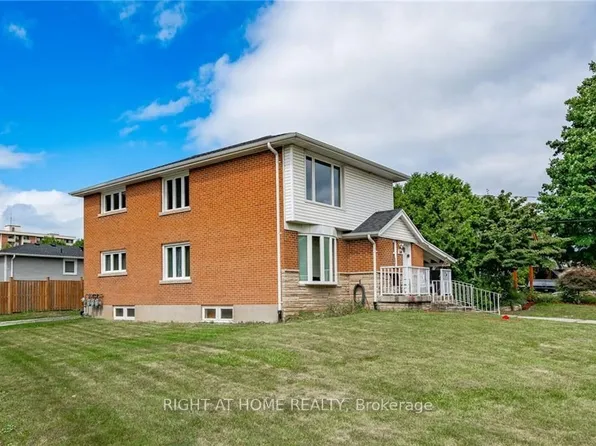 1385 Olga Dr #B, Burlington, ON L7S 1L1