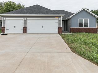 376 Granada St, Republic, MO 65738
