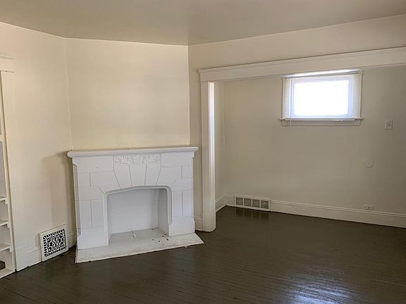 4th image of 10904 Tacoma Ave #2