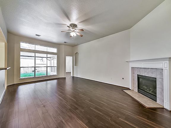5th image of 14422 Pelican Marsh Dr
