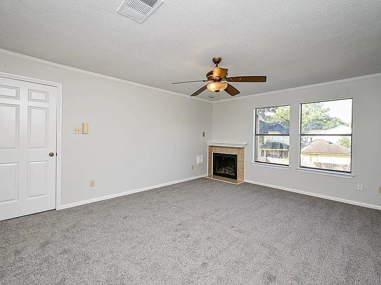 12011 Autumn Creek Dr — Photo 24