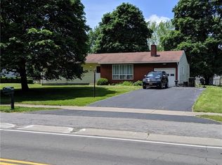 497 Pinnacle Rd, Rochester, NY 14623