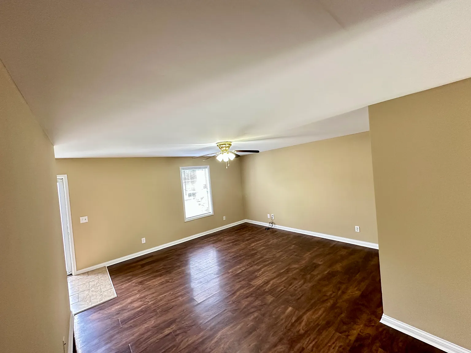 3 bed, 1320 sqft, $1,775 — Photo 3