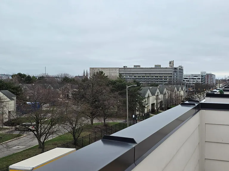 1640 Bagley St #13 — Photo 35
