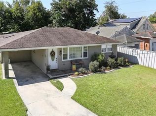 210 W Urquhart St, Chalmette, LA 70043