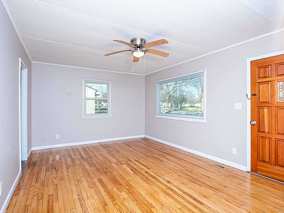 4th image of 7406 Nancy Ln
