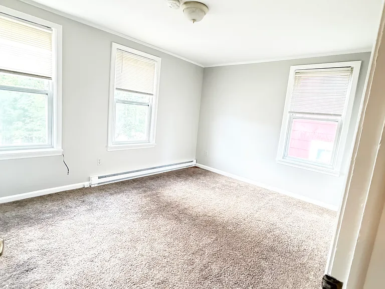 23-29 Sanborn St #23 — Photo 5