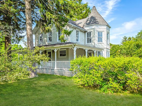 2nd image of 41 Ponquogue Ave