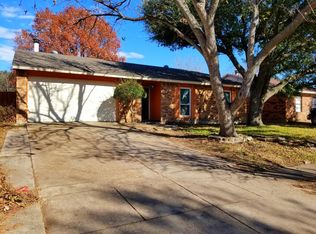 7321 Christie Ln, Dallas, TX 75249