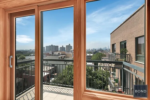 Sold by Bond New York | media 1