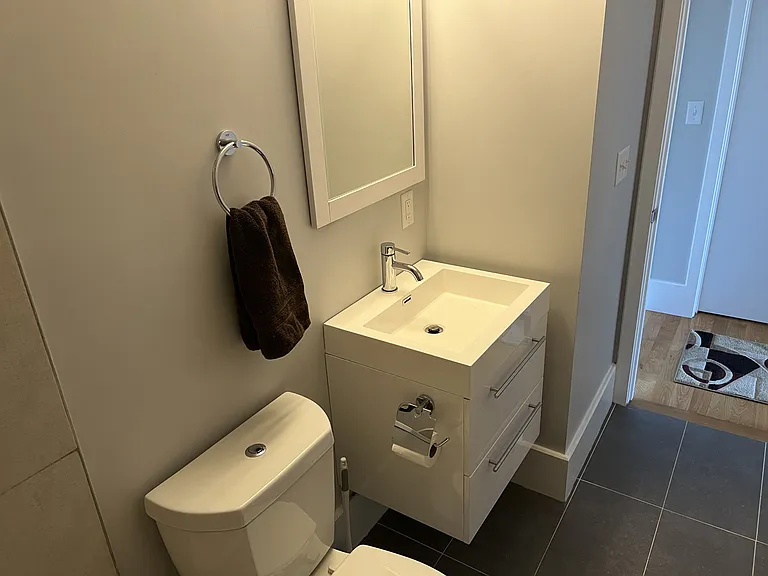 204 Spencer Ave #10 — Photo 12