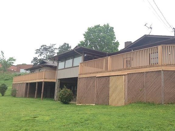 4th image of 914 Holtsinger Dr