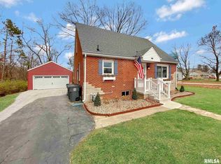 604 Arnold Rd, East Peoria, IL 61611