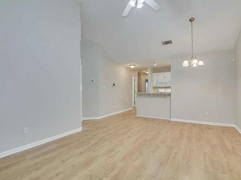 418 Northrop Pl — Photo 11