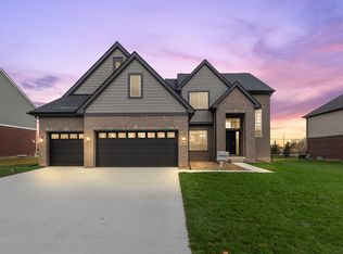 4105 Spring Meadow Dr, Sterling Heights, MI 48314