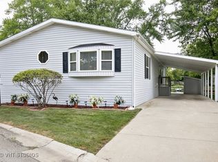 236 Bayview Rd, Elgin, IL 60123