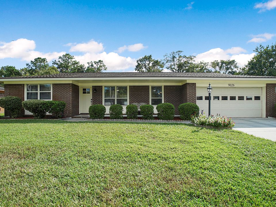 1st image of 9026 Southwark Dr